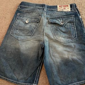 True Religion size 36 mens jean shorts